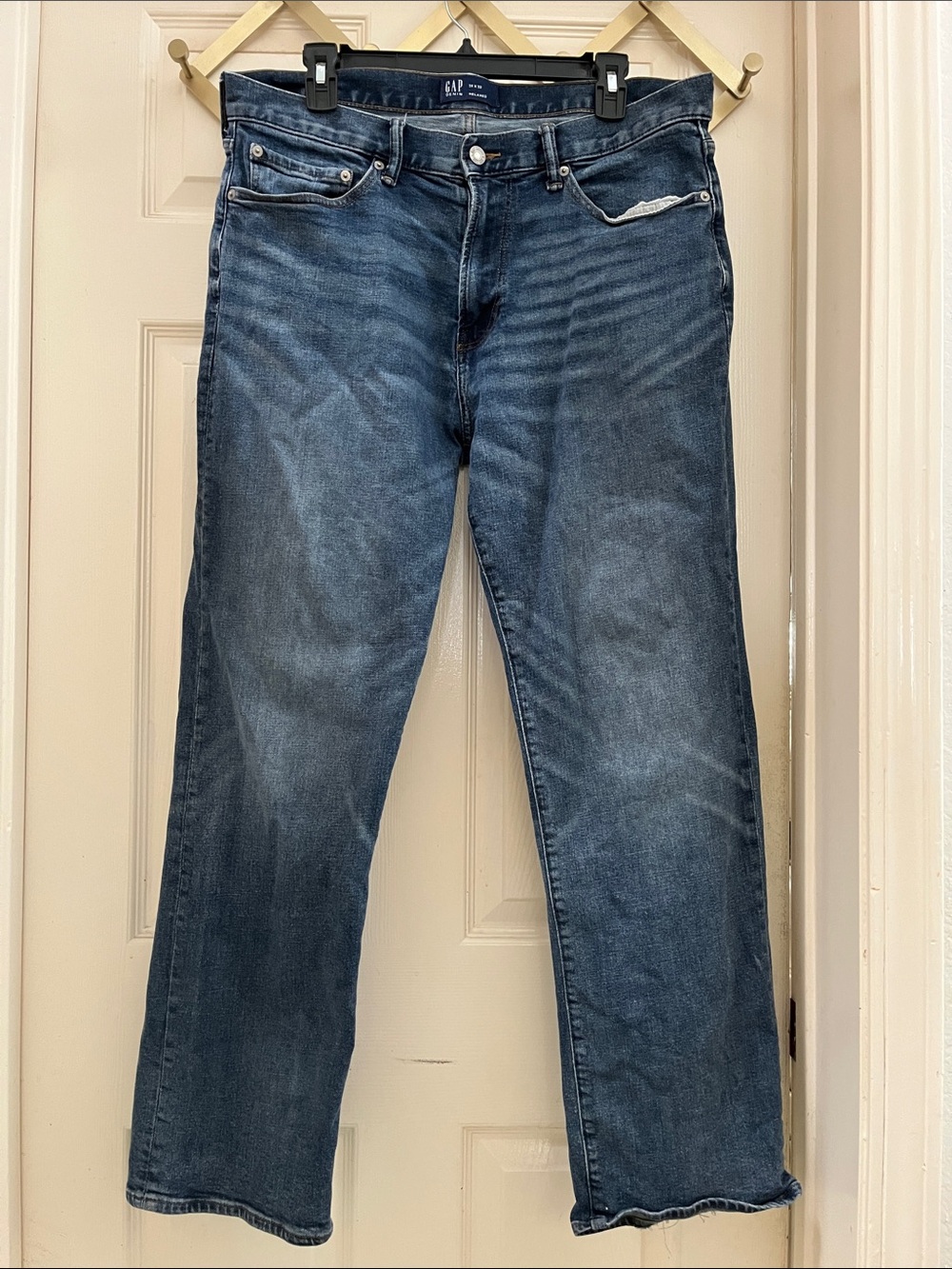 GAP Men's Relaxed, w/ Stretch Medium Wash Jeans